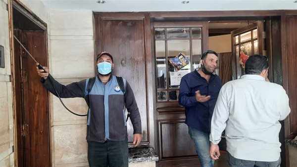 جانب من عمليات التنظيف