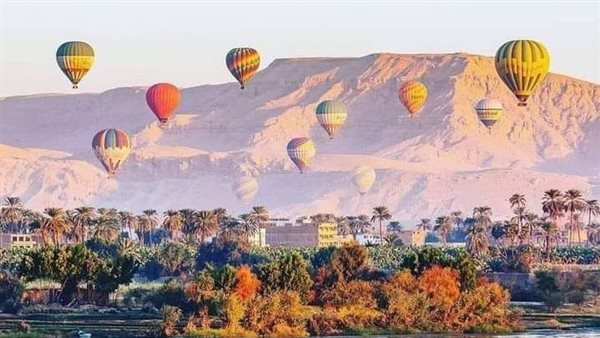 البالون الطائر 