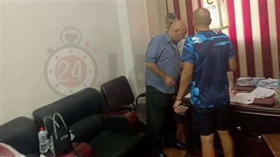 ناقد رياضي منتقدًا صور الكنبة لحكام الغربية: مش أول مرة