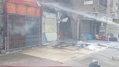 رئيس حي شرق شبرا الخيمة: فصل الكهرباء والغاز عن منطقة مهرجان التسوق إثر حريق بأحد المحال