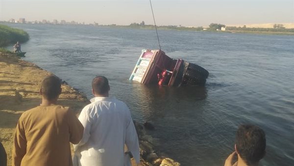 جانب من عملية انتشال