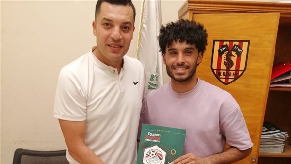 محمود بشار لاعب الأهلي