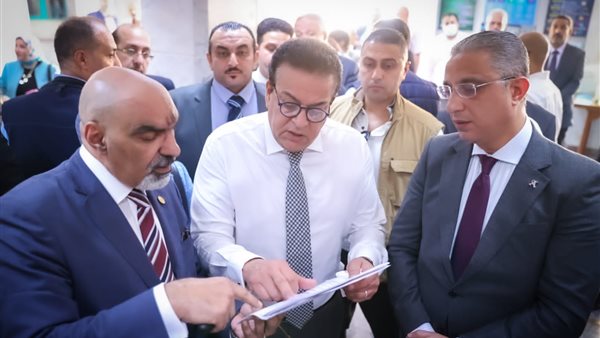 وزير الصحة والسكان