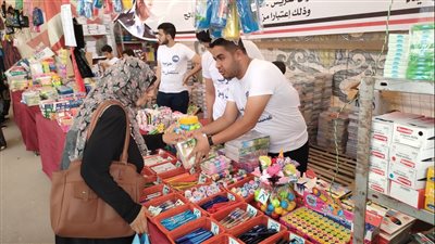 الحكومة توضح حقيقة طرح السلع والمنتجات بمعارض أهلًا مدارس دون تخفيضات عن الأسواق