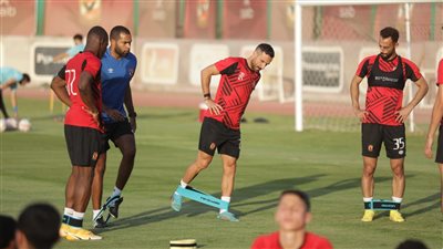 الأهلي يسجل كهربا في قائمته المحلية.. ويضع صلاح محسن بقائمة الانتظار