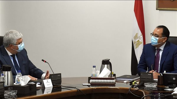 رئيس الوزراء ووزير