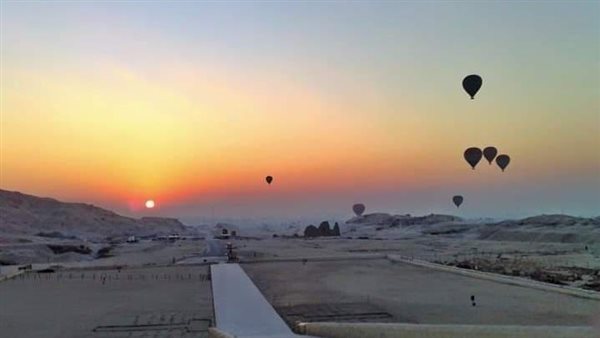 البالون الطائر بالأقصر