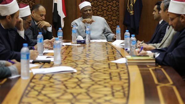 اجتماع اللجنة العليا