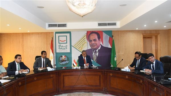 اجتماع محافظ الفيوم