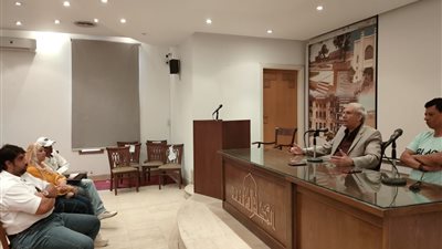 انطلاق ندوة الاحتفاء بمكرمي الدورة الخامسة من مهرجان أيام القاهرة الدولي للمونودراما للمؤرخ المسرحي عمرو دوارة