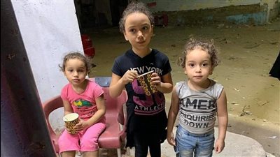 مأساة إنسانية | أم تتخلى عن 3 أطفال بعد طلاقها.. وتؤكد: معنديش مكان ليهم