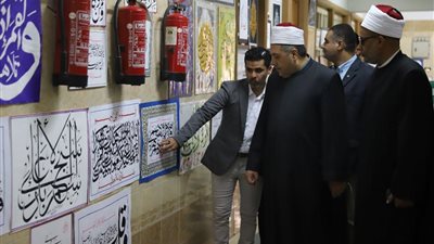 رئيس قطاع المعاهد الأزهرية يختتم البرنامج التدريبي لتنمية مهارات معلمي الخط العربي بالأزهر