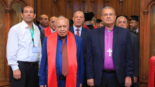 رئيس الإنجيلية يشهد