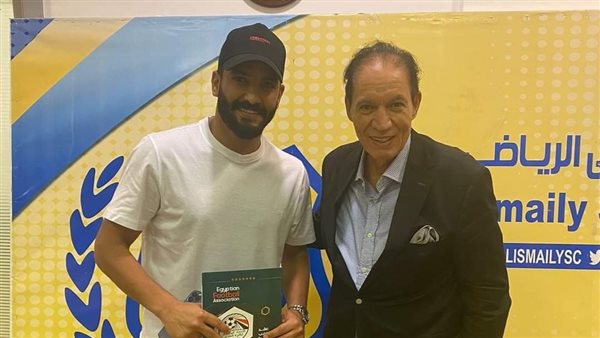 صالح جمعة بعد توقيعه