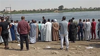 لليوم الثاني.. استمرار البحث عن جثماني ضحيتي حادث المعدية النيلية ببني سويف│ بث مباشر