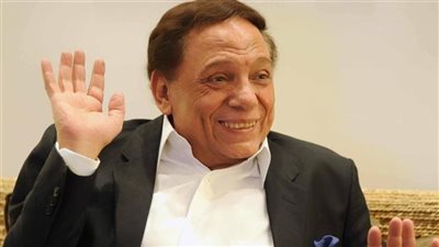 يا ريت يفرجوا عنه.. هل منعت أسرة الزعيم عادل إمام ظهوره على الساحة بسبب إصابته بالزهايمر؟ 