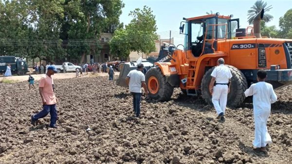 إزالة حالات تعد بأسوان