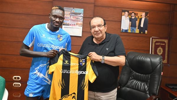 لاعب منتخب أوغندا