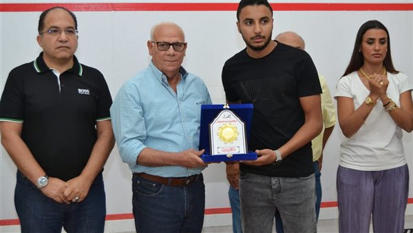 أحد أصدقاء المتوفى