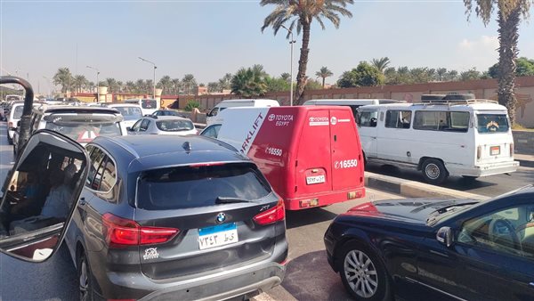 تكدس أسفل كوبري الجامعة