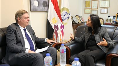مايا مرسي تناقش مع عضو البرلمان الأوروبي جهود مصر في مجال تمكين المرأة