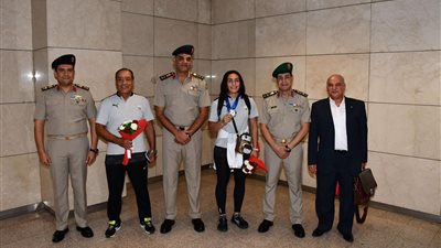 القوات المسلحة تستقبل الأبطال الرياضيين المشاركين في بطولة العالم للمصارعة بدولة صربيا