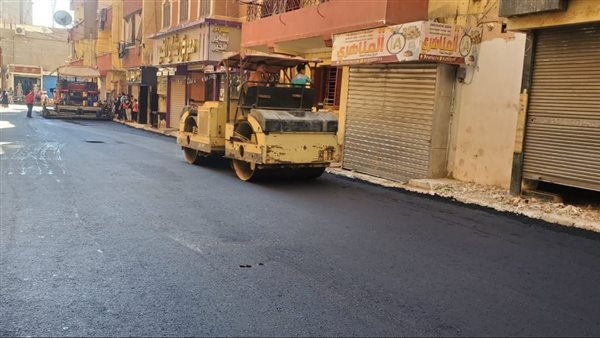 رصف الشوارع بأسيوط