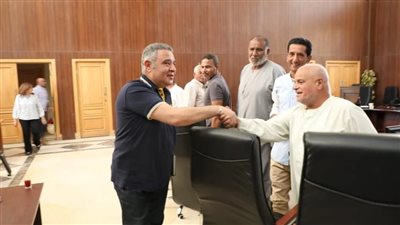 محافظ البحر الأحمر: صرف 3 ملايين جنيه تعويضًا للصيادين عن توقف الصيد 4 أشهر | بث مباشر