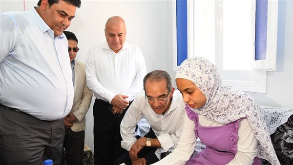 وزير الاتصالات 