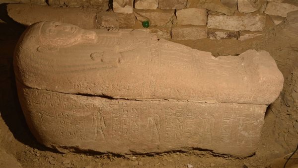 تابوت من الجرانيت