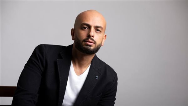 الكاتب أحمد مراد