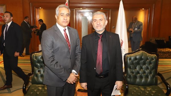 وزير القوى العاملة