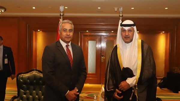 وزير القوى العاملة