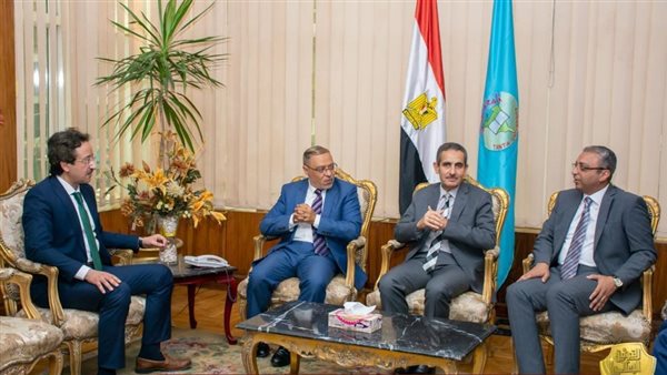 رئيس جامعة طنطا يستقبل