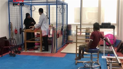 قادرون باختلاف.. مستفيد بمجمع خدمات سيدي عبدالرحمن: لأول مرة ابنتي تخضع لجلسات تأهيلية | صور 