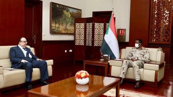 السفير المصري في