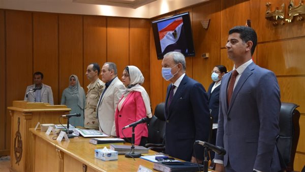 اجتماع المحافظ