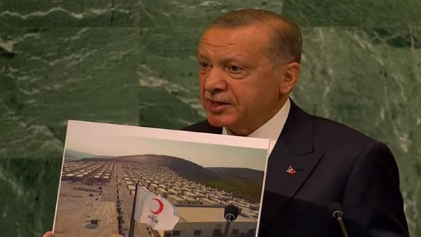 الرئيس التركي أمام