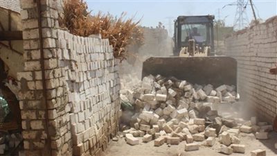 محافظ المنيا يوجه بوضع لافتات على أراضي الدولة لعدم الاعتداء عليها