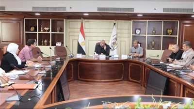 محافظ بني سويف يعقد اجتماعا لمناقشة موقف الطلبات الخاصة باستئناف أعمال البناء 