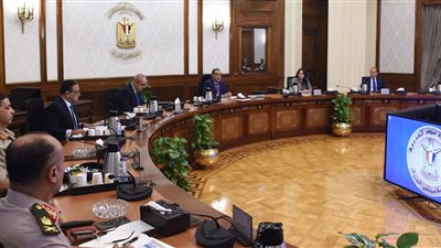 رئيس الوزراء يتابع الموقف التنفيذي للمبادرة الرئاسية حياة كريمة