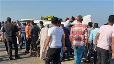 في انتظار الجثامين.. مدينة ديرمواس بالمنيا تتشح بالسواد حزنًا على مصرع 6 أشخاص بينهم طفلان