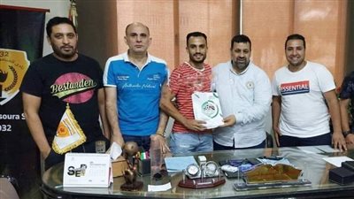 الدرجة الثانية.. فريق نادي المنصورة يضم إسلام حمدينو