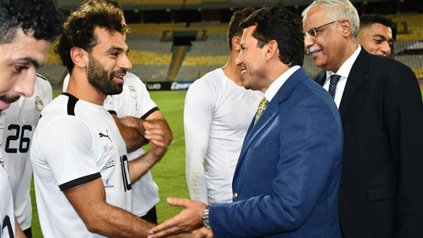 محمد صلاح ووزير الشباب