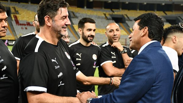 فيتوريا مع وزير الشباب