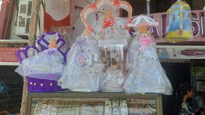 57 عامًا من المحبة.. قبطي يبيع حلاوة المولد بالمنيا: ورثتها عن والدي وجدي| صور وفيديو