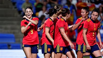 بسبب التمرد على المدرب.. الاتحاد الإسباني يهدد 15 لاعبة بالإيقاف 5 سنوات 