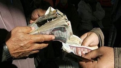 تظاهرت بالنزيف للاحتيال على المواطنين.. استشاري طب باطني يروي واقعة نصب غريبة من إحدى السيدات 