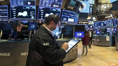 مؤشرات الأسهم الأمريكية تكتسي بالأخضر قبل قرار الفيدرالي لتحديد أسعارالفائدة