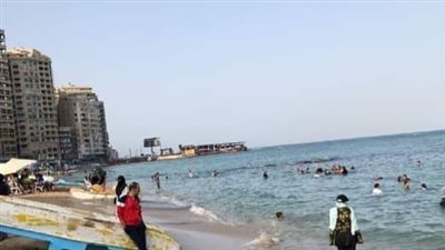 رغم ارتفاع درجات الحرارة.. تراجع الإقبال على شواطئ الإسكندرية في ثاني أيام الخريف